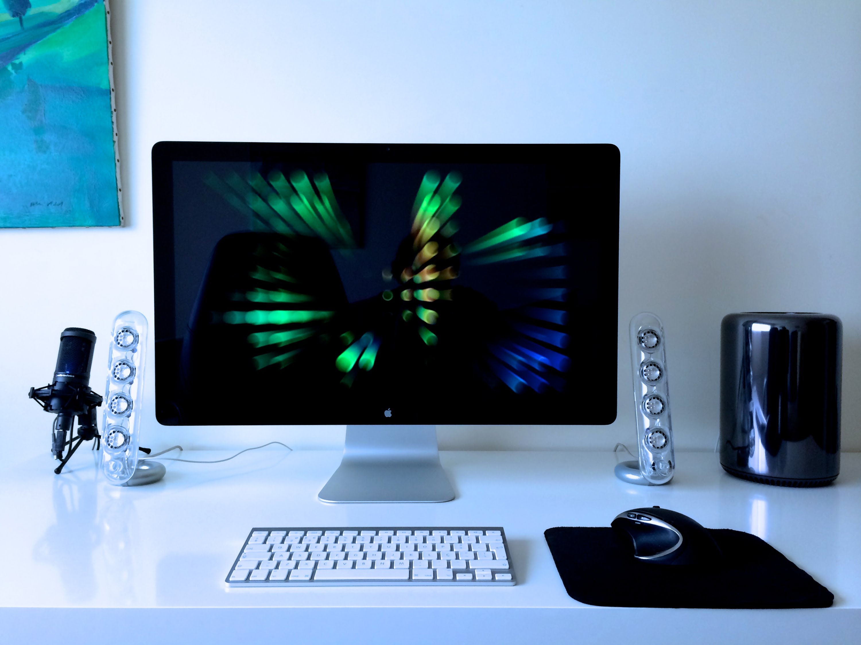 Уютный офис с техникой Apple