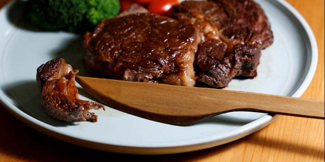 Revolutionary Wooden Knife Outperforms Steel Blades