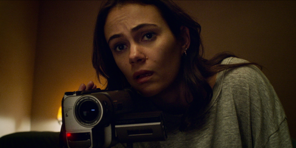 Почему стоит посмотреть сериал «Архив 81» — мистический триллер, который покорил Netflix