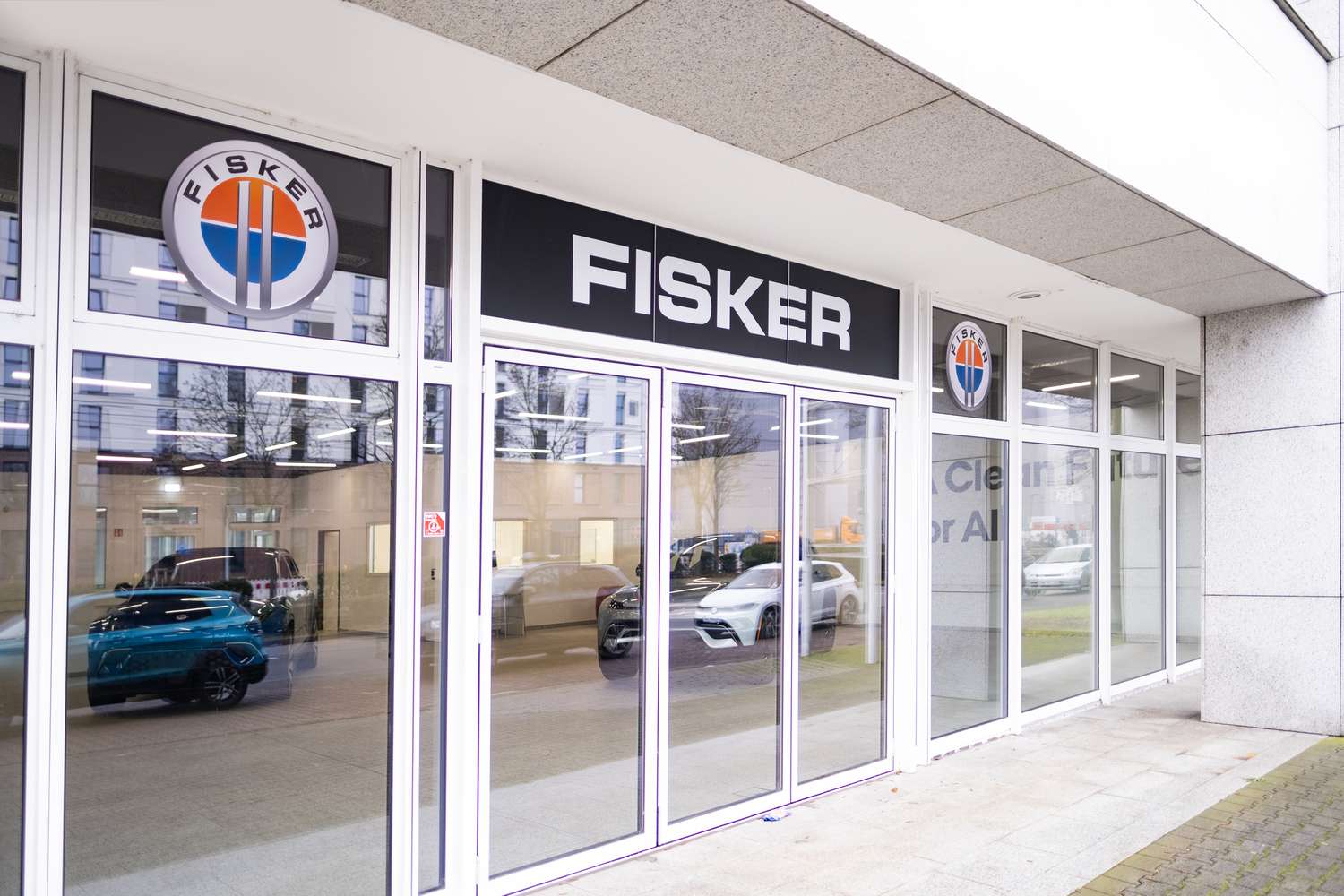 Fisker: Elektr avtomobil ishlab chiqarishda vaqtinchalik to‘xtatish va yangi investitsiya imkoniyatlari