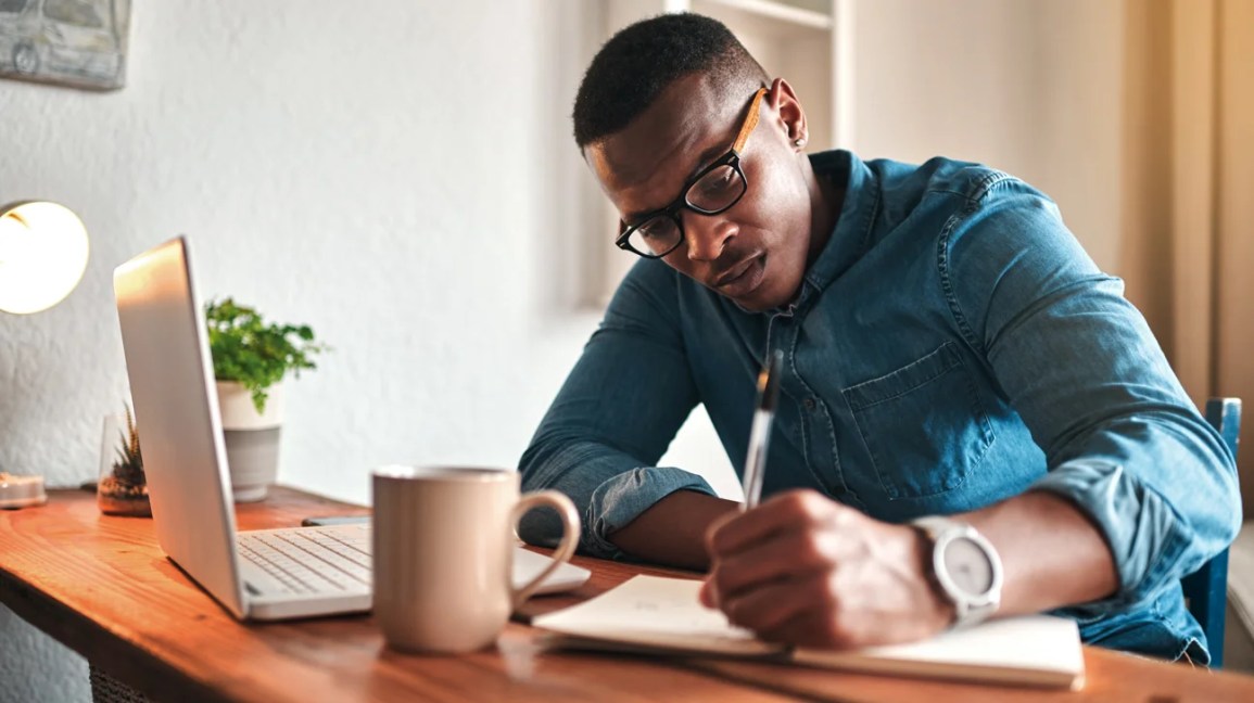 Are Left-Handed People Smarter?