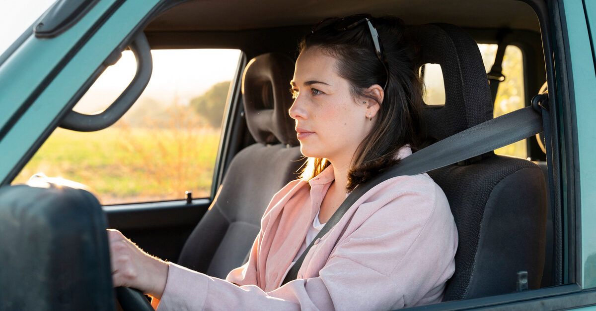 Bir Ko‘z Bilan Haydash: Cheklovlar va Xavfsizlik Bo‘yicha Muhim Maslahatlar