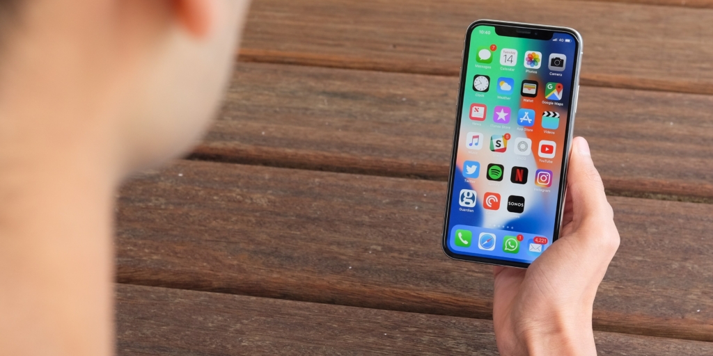 iPhone XE: Desain Kompak dan Fitur Modern yang Membuat Anda Terkesan