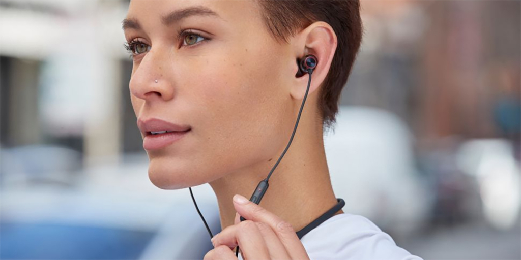 Инновационные беспроводные наушники OnePlus с длительным временем работы и комфортом