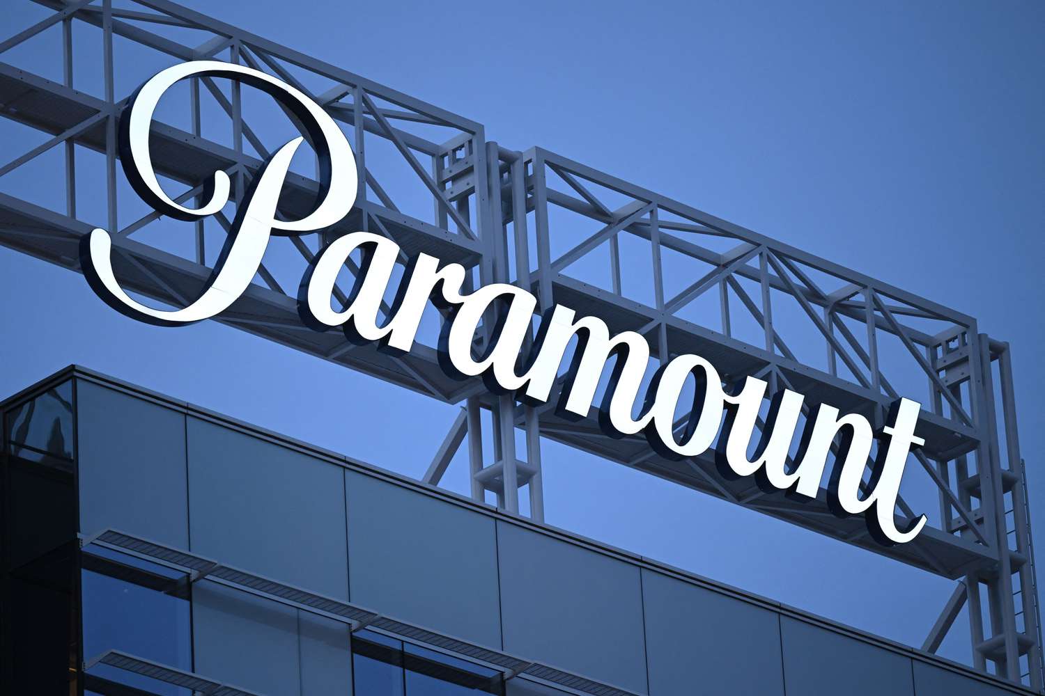 Paramount Stock Surges in 2025 Amid Exclusive Sale Talks with Skydance - Market Buzz