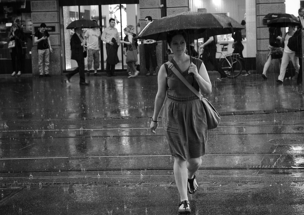 Как избежать сильного промокания под дождём: эффективные советы