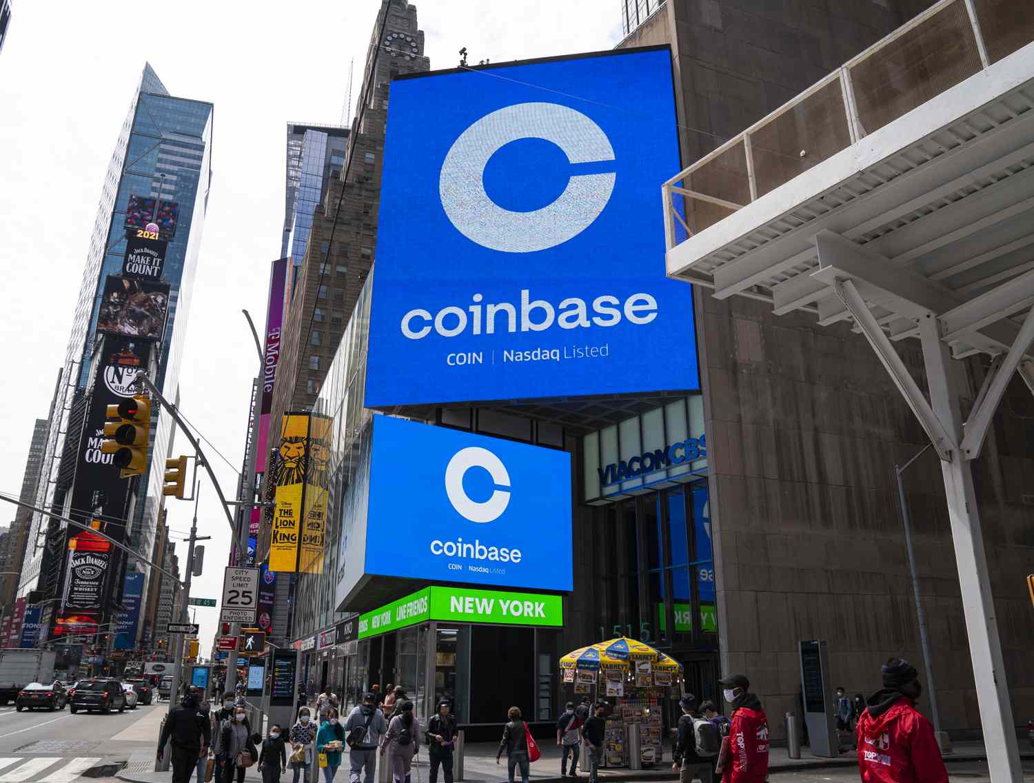 Динамика индекса S&P 500: акции Coinbase растут на фоне роста криптовалют