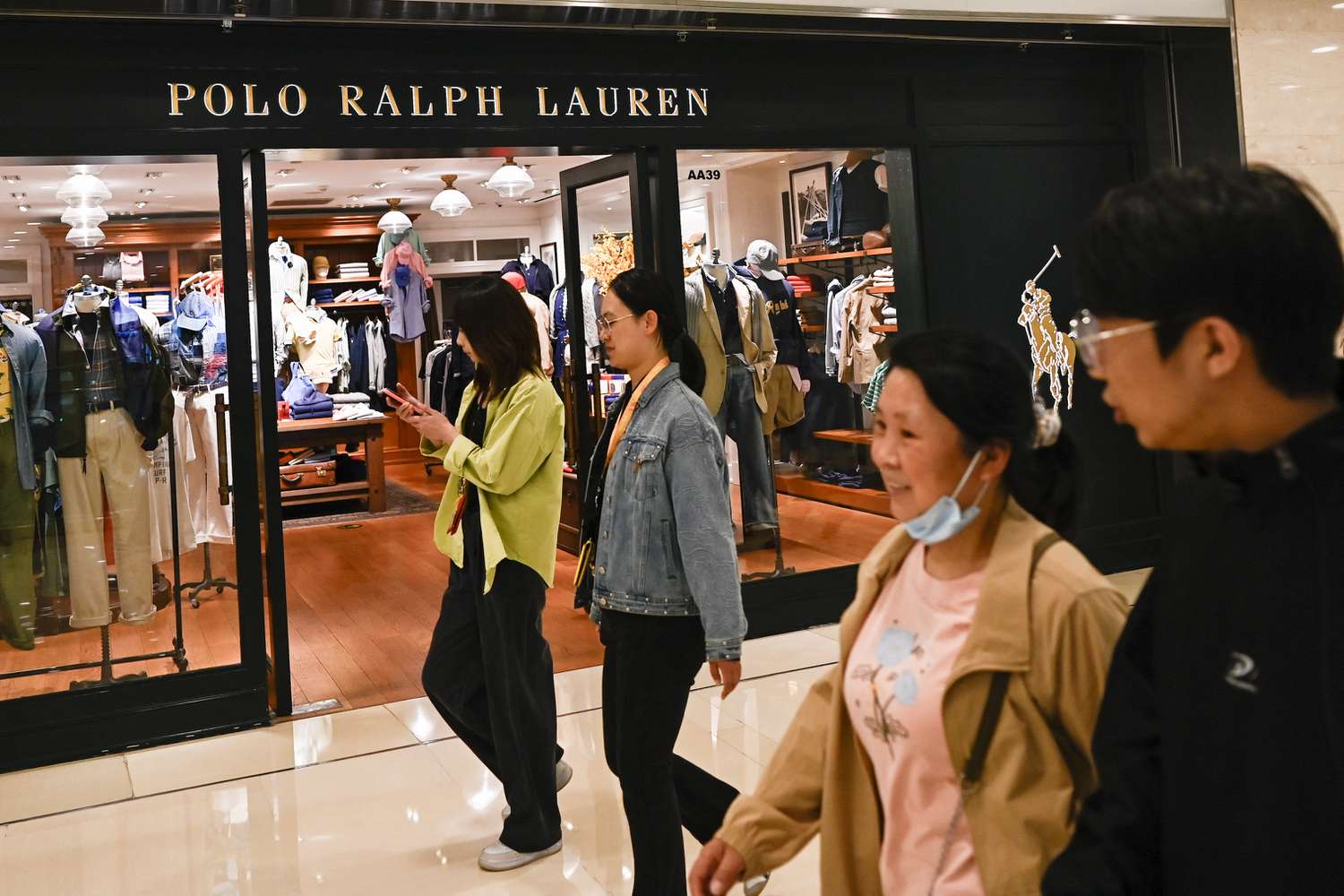 Ralph Lauren: Yevropa va Osiyoda O'sish, Shimoliy Amerikada Qiyinchiliklar