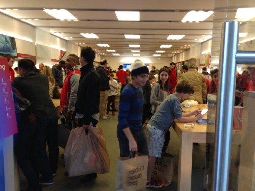 Apple, Sony va Microsoft do‘konlarida Rojdestvo bayrami qanday nishonlandi