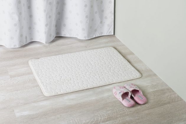 How Often to Replace Bathroom Rugs
