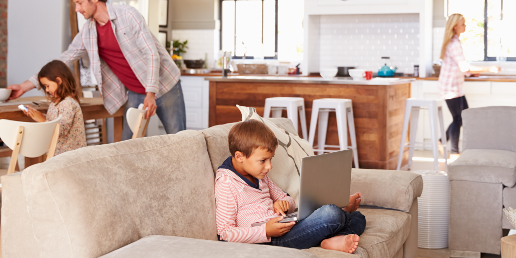 Как интернет меняет мир наших детей: возможности и вызовы