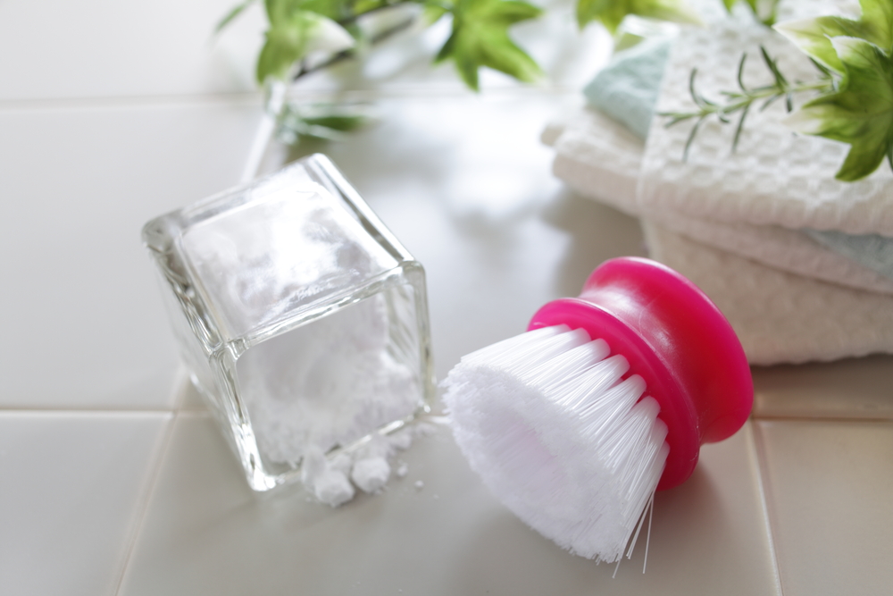 Эффективный метод удаления этикеток с посуды без следов клея