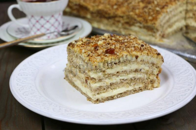 Discover the Delightful Egyptian Meringue Cake: A Unique Treat to Savor