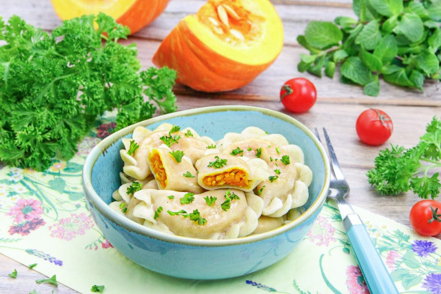 Mazali va sog'lom qovoqli vareniklar retsepti