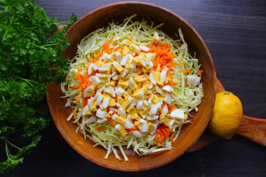 Нарезанные яйца