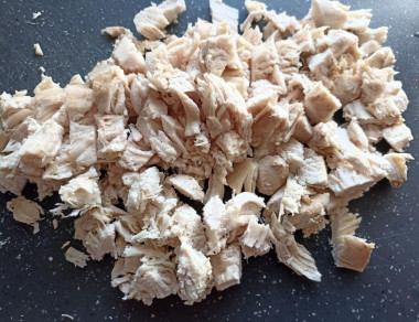 Нарезка куриного филе и зелени Нарезка куриного филе и зелени