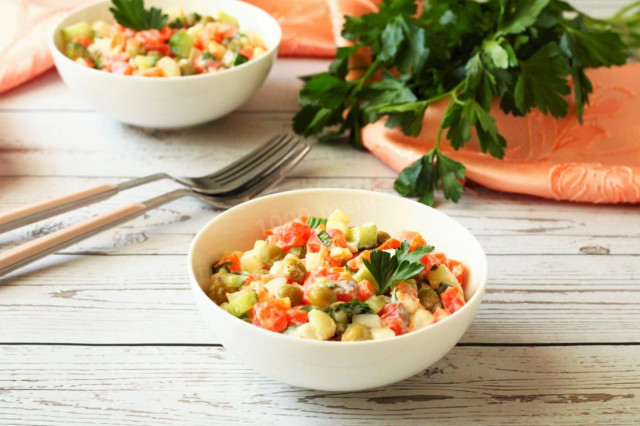 Mazali va Oson Tayyorlanadigan Qizil Baliqli Olivier Salati