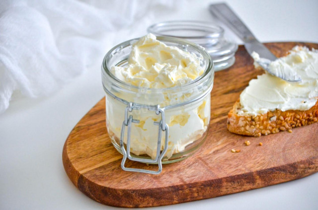 Идеальный домашний сыр Филадельфия – нежность и свежесть в каждом кусочке