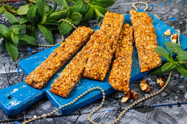 Delicious Homemade Oatmeal Bars: A Nutritious Snack for Any Occasion