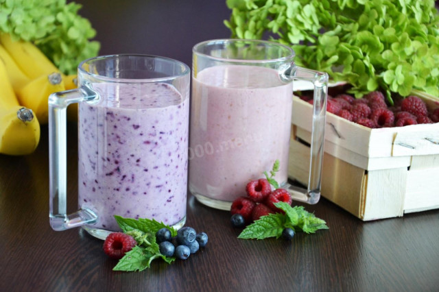 Вкусный и полезный смузи с овсяными хлопьями и бананом