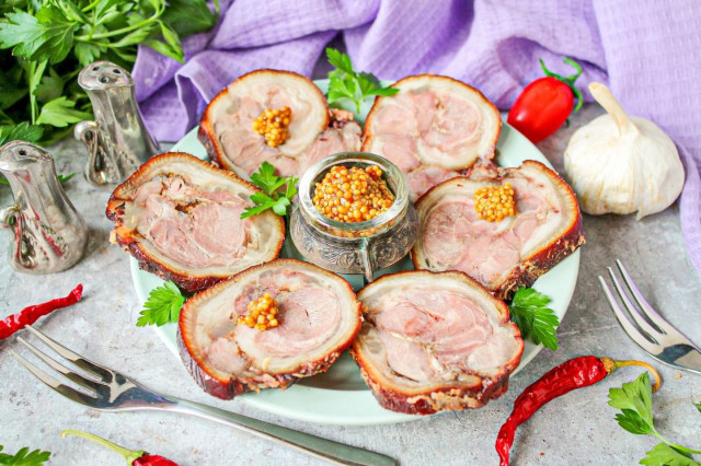 Идеальный мясной рулет из свиной рульки — рецепт для праздничного стола