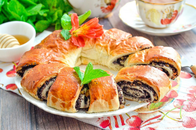 Lezatnya Roti Gulung dengan Isian Wijen yang Menggoda