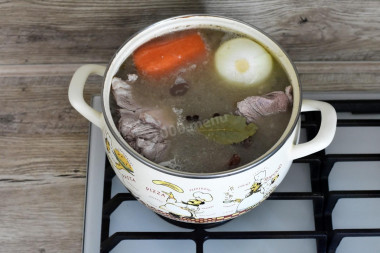 Добавление овощей и специй Добавление овощей и специй