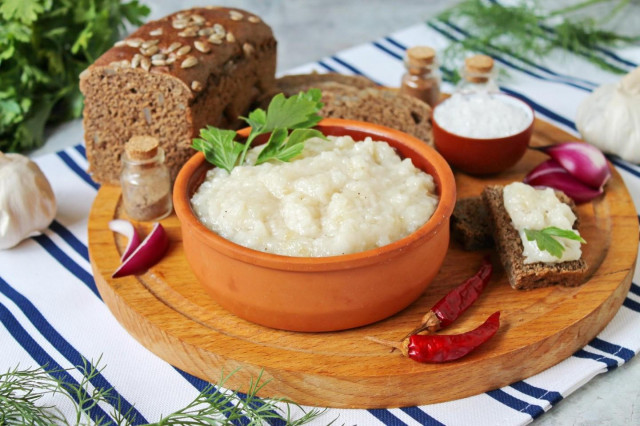 Mazali va Tez Tayyorlanadigan Sarimsoqli Cho‘milgan Salo