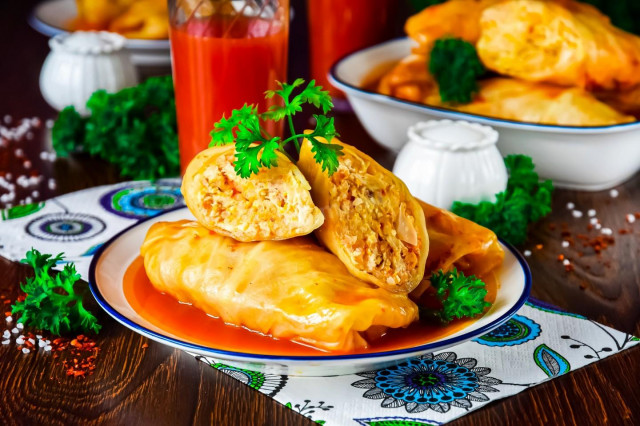 Delicious Homemade Chicken and Rice Stuffed Cabbage Rolls