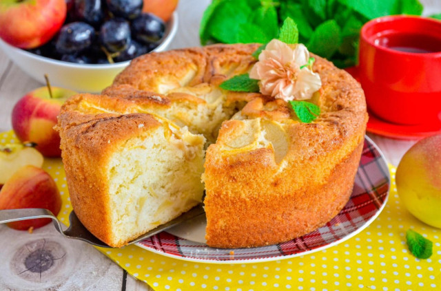 Classic Apple Charlotte: A Simple and Delightful Homemade Treat