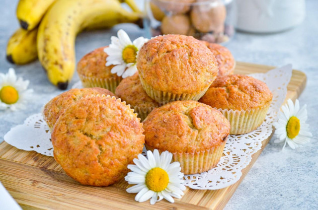 Deliciously Moist Banana Muffins to Brighten Your Day