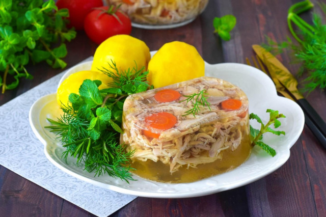 Идеальный холодец из куриных лапок — традиционный рецепт с современным подходом