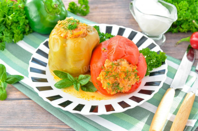 Delicious Stuffed Peppers with Meat and Rice Made Easy in a Multicooker