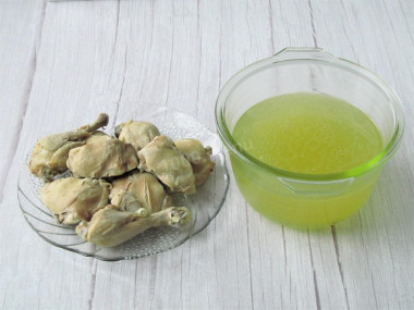 Процеживание бульона Процеживание бульона