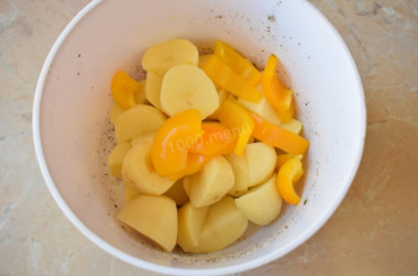 Нарезка картофеля и перца