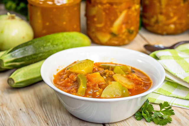 Mazali va oson tayyorlanadigan qishki salat: Tushgan tilining sirli lazzati