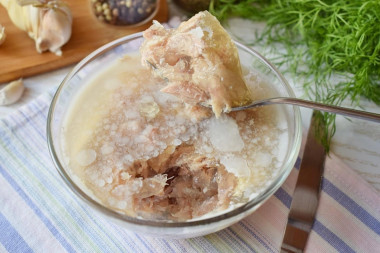 Подача холодца