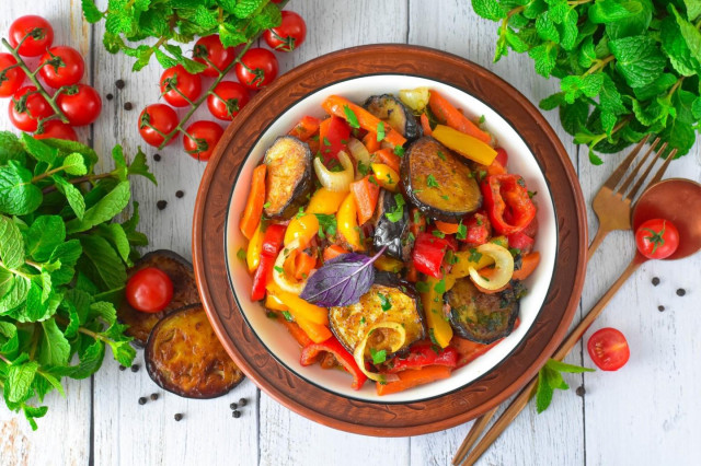 Вкусное грузинское овощное блюдо для настоящих гурманов