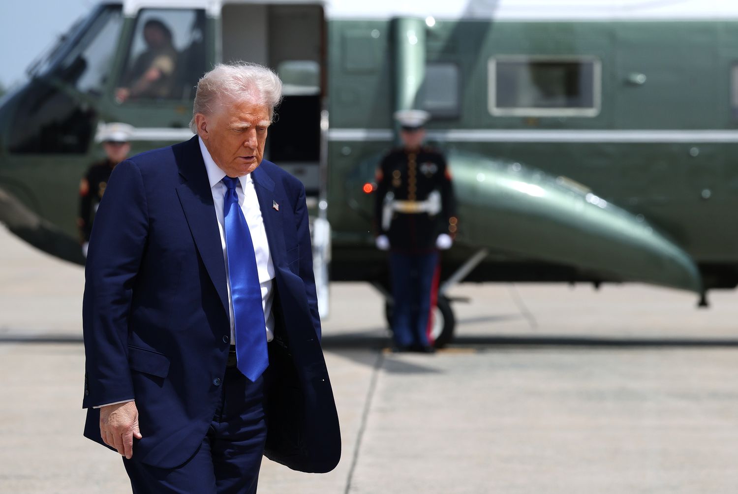 AQSh va Xitoy Savdo Kelishuvi Iqtisodiy Barqarorlikka Umid Yoritmoqda