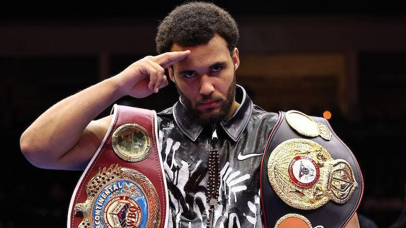 Моисей Итаума против Диллиана Уайта: восходящая звезда нокаутировала британца в первом раунде