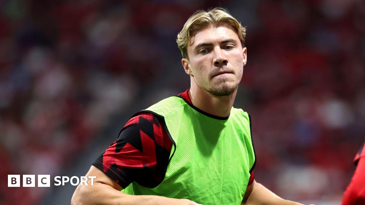 Расмус Хойлдун не попадёт в состав «Манчестер Юнайтед» на матч с «Арсеналом»