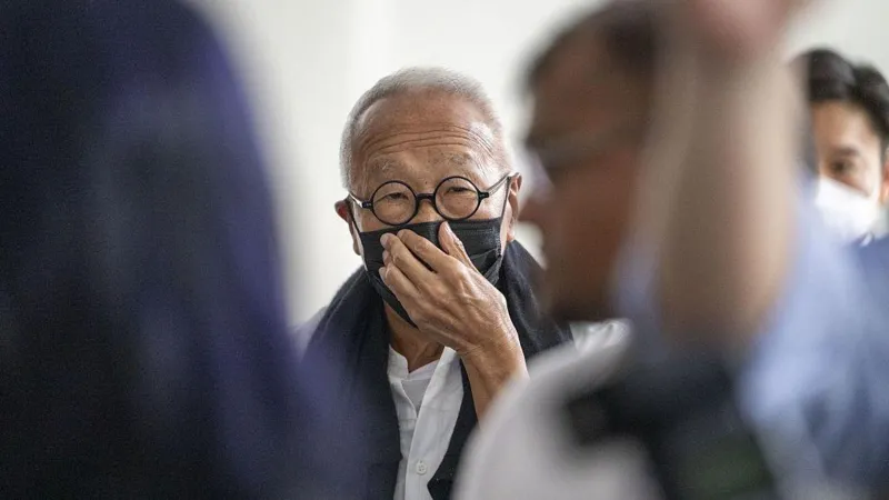 Singapore Hotel Mogul Ong Beng Seng Pleads Guilty in Corruption Case