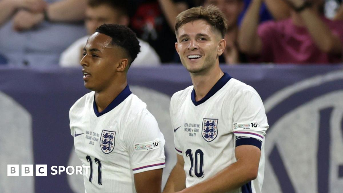 Ноттингем Форест договорился о трансферах Хатчинсона и МакЭти