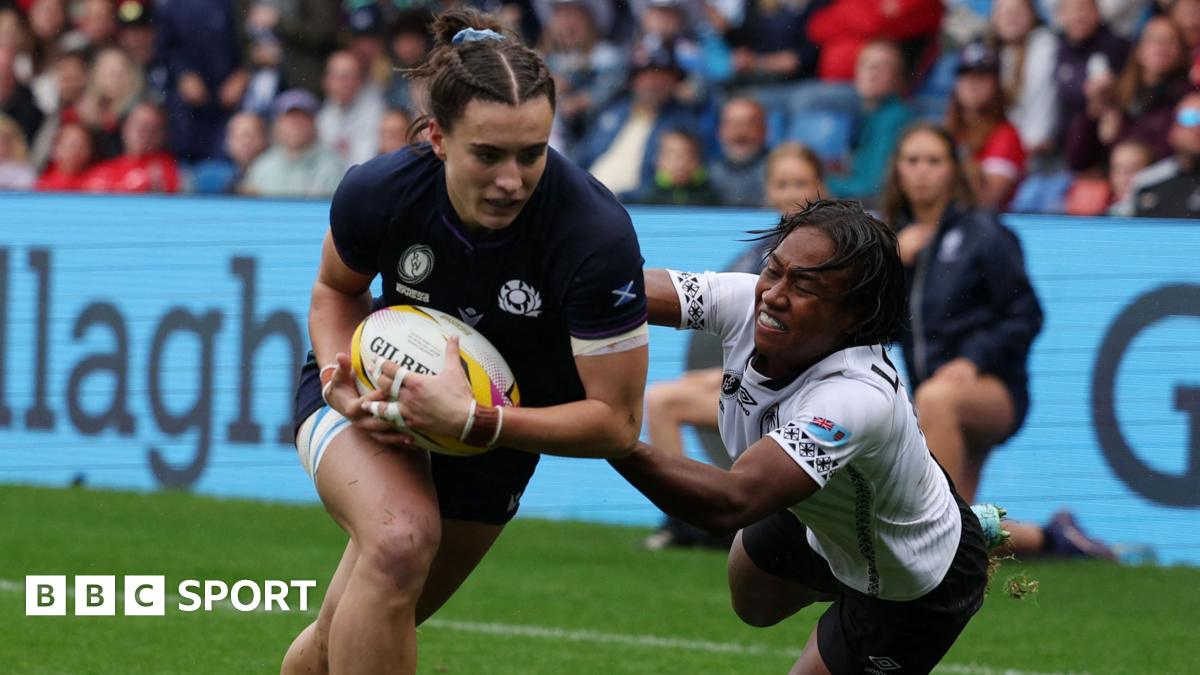 Кубок мира по регби среди женщин: Шотландия вышла в четвертьфинал после победы над Фиджи