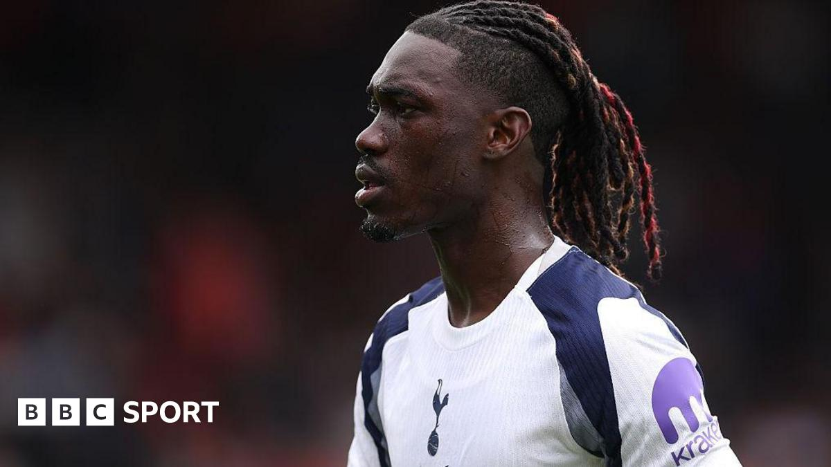 Ив Биссума: «Галатасарай» ведёт переговоры об аренде опорного полузащитника «Тоттенхэма»