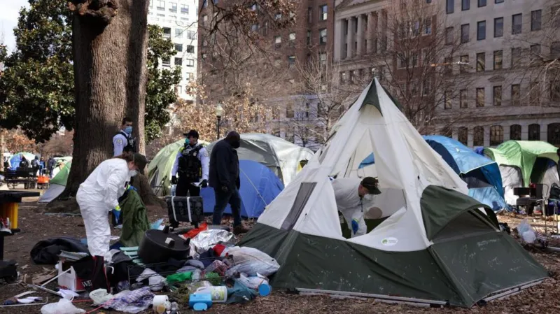 Trump orders homeless people to leave Washington DC immediately