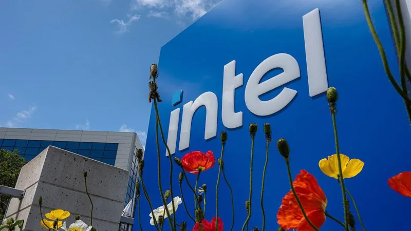 Intel aksiyalari AQShning ulush sotib olish rejalari ortidan 7% ga oshdi