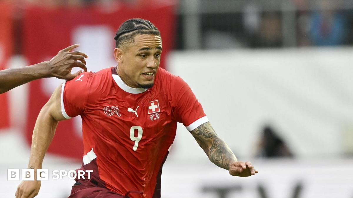 «Лидс Юнайтед» подписал Ноя Окафора у «Милана», побив рекорд трат АПЛ в £2,37 млрд