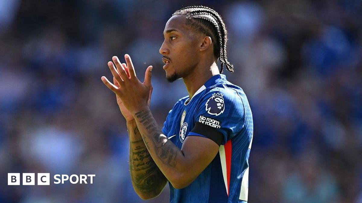 Chelsea held to goalless draw by Crystal Palace despite £250m attack