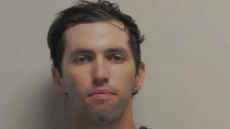 Кто такой Тайлер Робинсон, подозреваемый в убийстве Чарли Кирка?